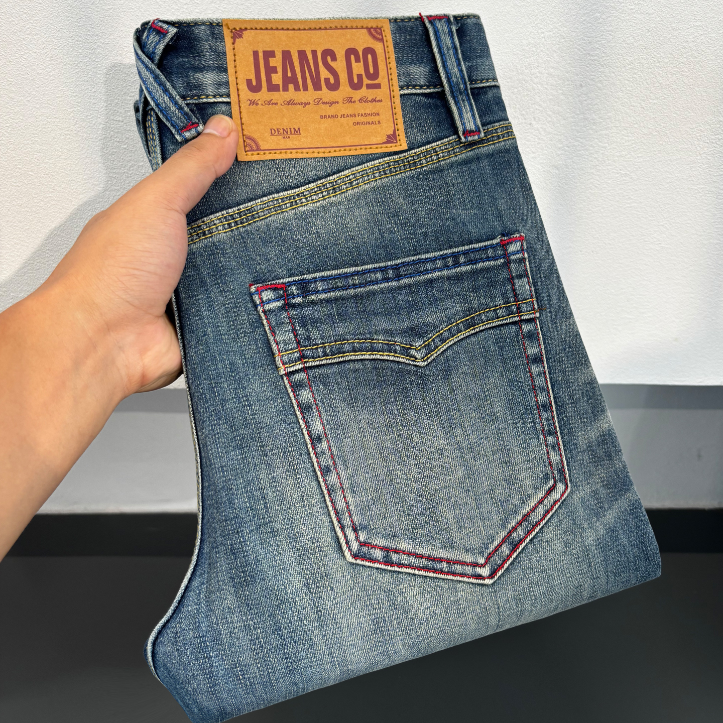 秋季浅蓝色牛仔裤男士欧美潮流