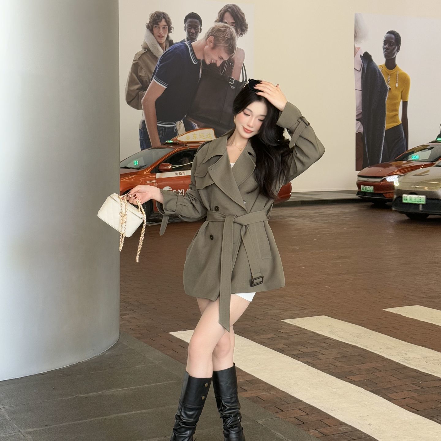 英伦军绿色中长款大衣早秋2025年小个子外套女韩系设计感西装风衣