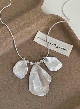 拉丝金属花瓣流苏项链女韩国小众简约个性时尚气质百搭颈链锁骨链