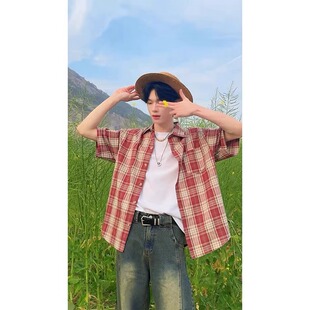 夏季新款红色格纹短袖衬衫男款潮牌宽松少年感穿搭韩系度假风衬衣