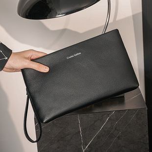 男士手包真皮奢侈品牌2025手拿包高端商务信封包牛皮男包年轻简约