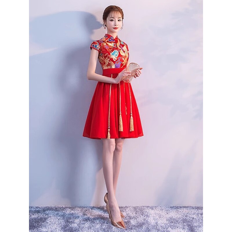 2026新款孕妇敬酒服短款新娘红色中国风小个子订婚礼演出迎宾旗袍