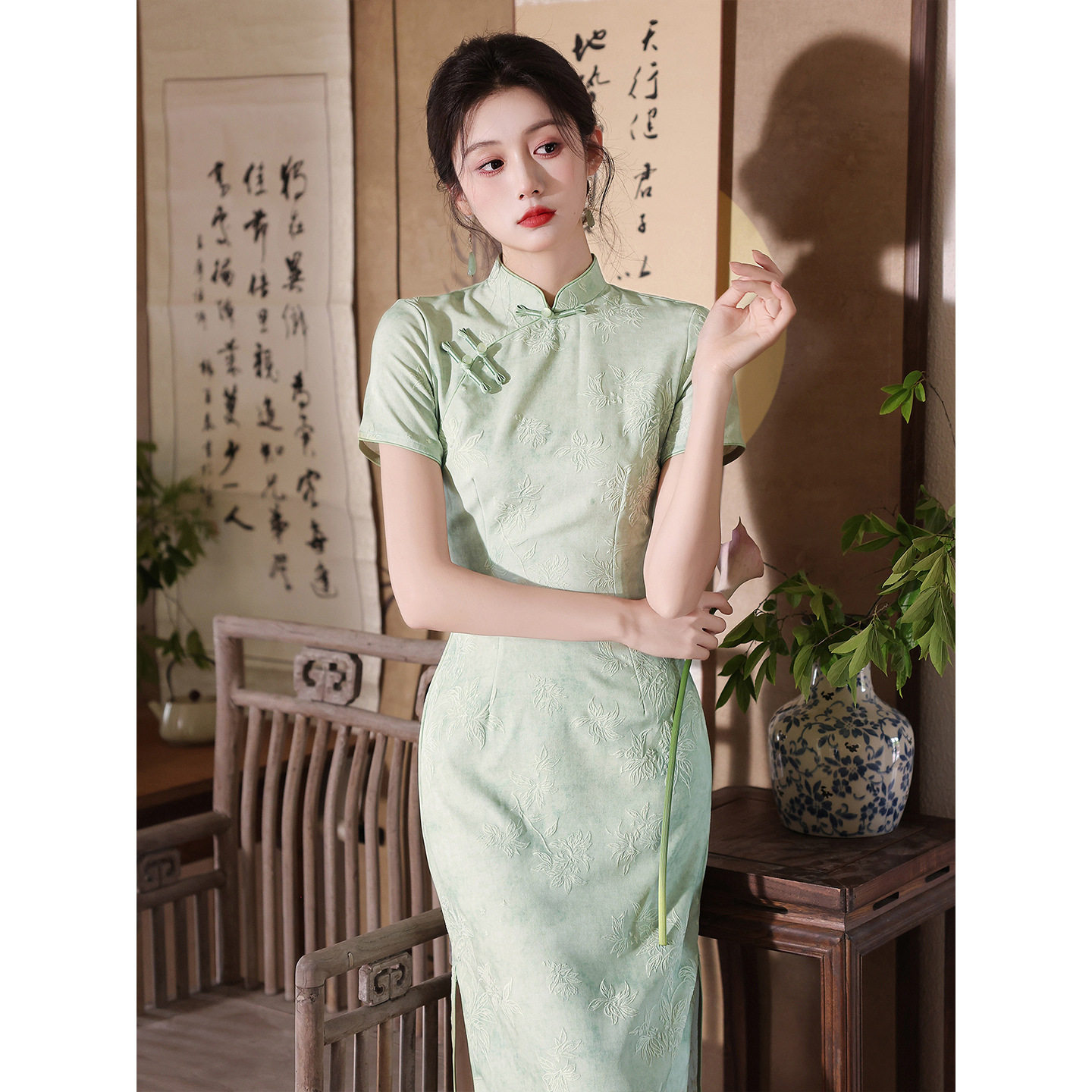 2026新款新中式绿色旗袍女短袖小清新可以上班穿的日常连衣裙修身