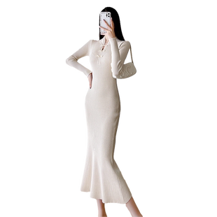 中国风长款毛衣裙紧身包臀过膝秋冬打底盘扣针织连衣裙显瘦A字裙