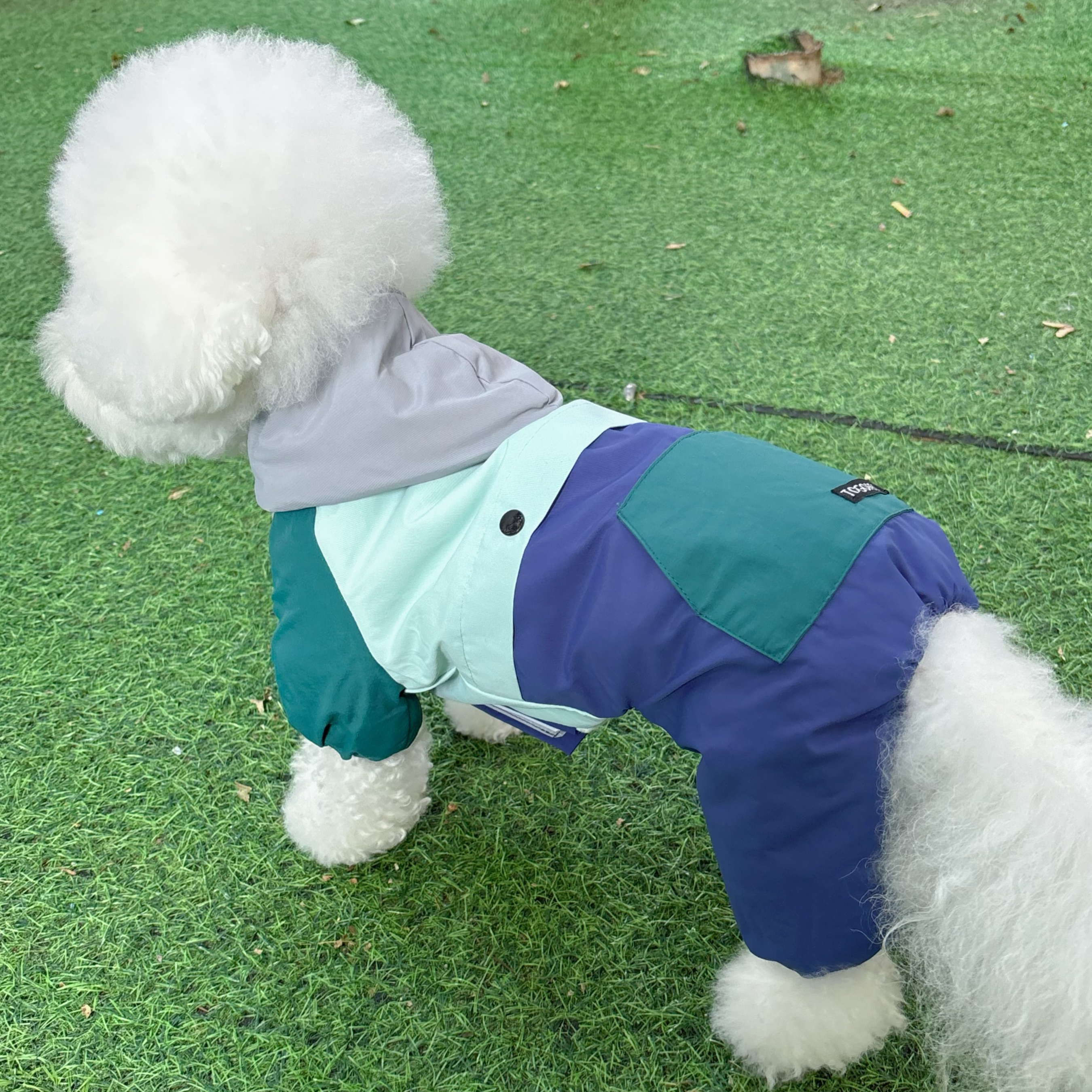 狗狗衣服秋冬款加绒冲锋衣小型犬比熊泰迪保暖冬季可牵引四脚棉衣