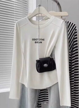 白色正肩圆领内搭衣冬新款感时髦通勤内搭修身鱼骨长袖T恤0115k