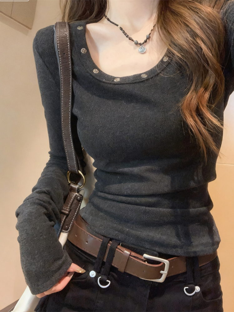 漏锁骨u领铆钉打底衫女巨好看的早秋穿搭修身显瘦内搭长袖T恤上衣