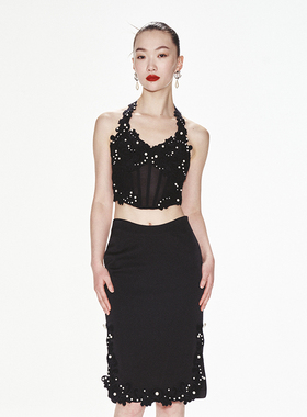 lefame拉飞姆浮雕感刺绣挂脖上衣黑色吊带上衣