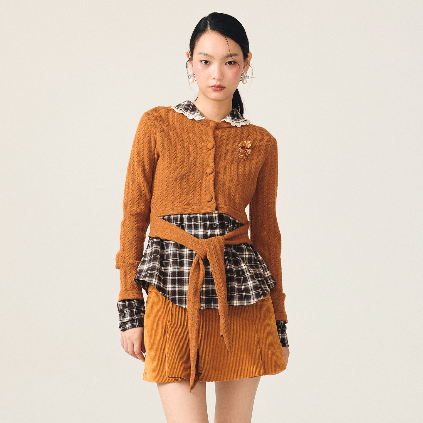 lefame拉飞姆2025冬季新款娃娃领假两件格纹拼接针织上衣百搭女