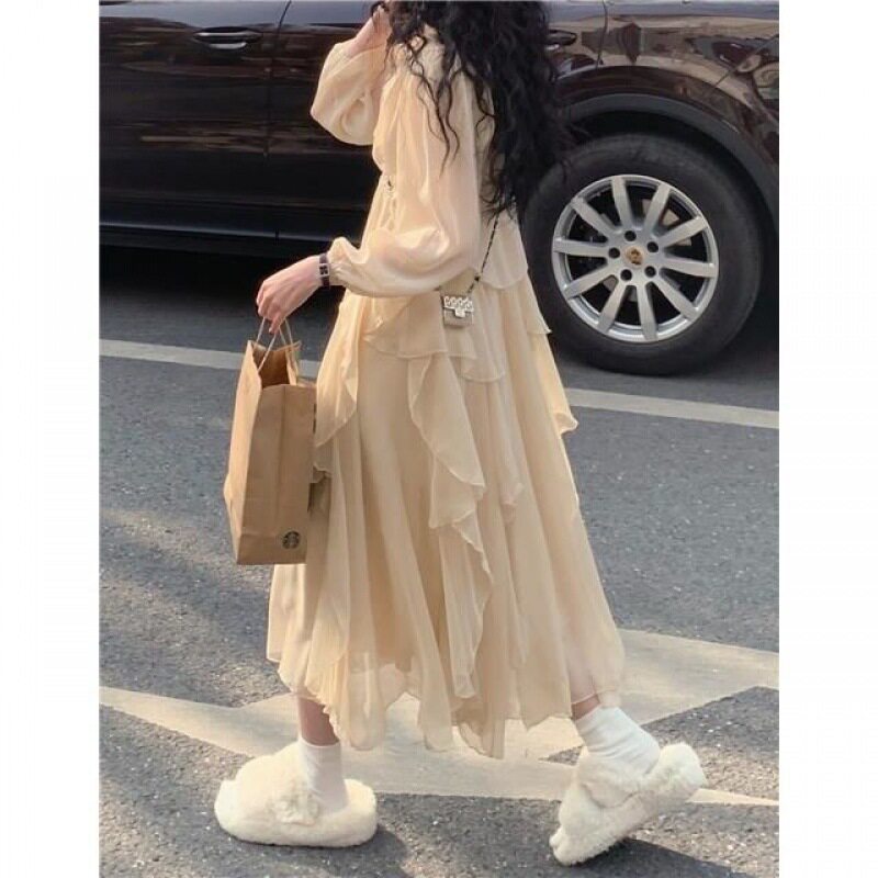 温柔风设计感小众森系仙女吊带连衣裙女春夏奶甜披肩开衫两件套装