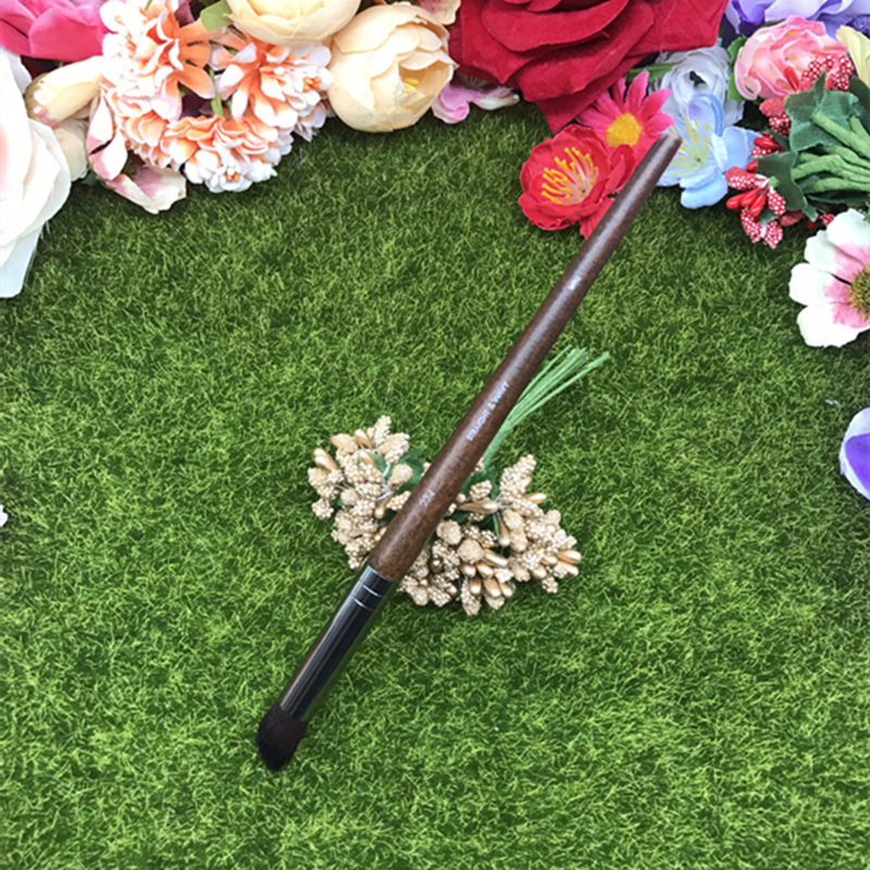 MUF234 中号斜角圆锥眼影刷 鼻影刷眼部高光刷卧蚕刷马蹄形化妆刷