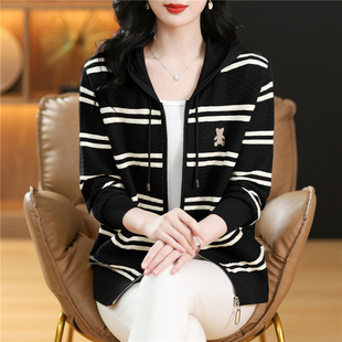 拉链毛衣外套 黑色妈妈春装 连帽卫衣女宽松大码 条纹开衫 春秋带帽衫