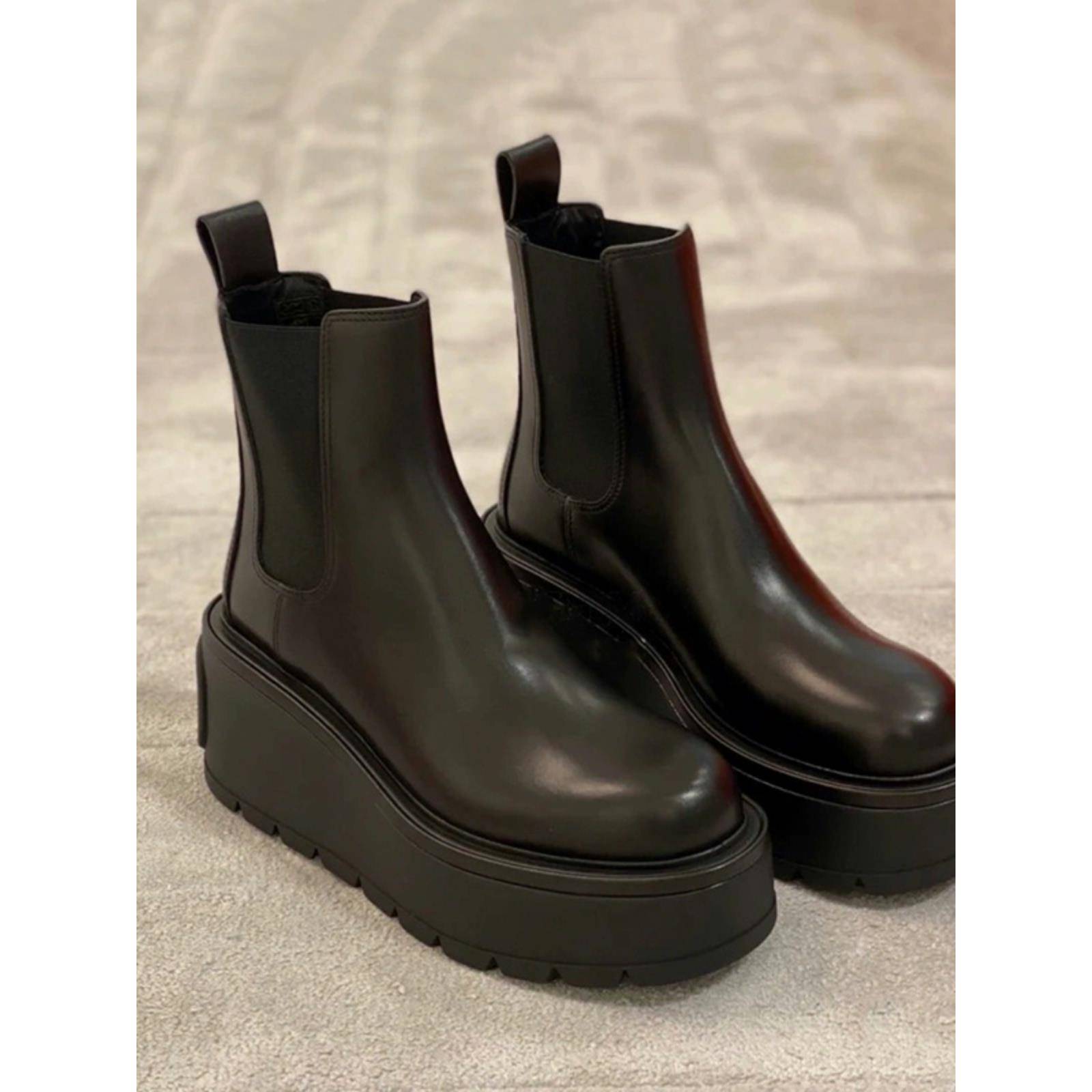 香港真皮短靴女春秋加绒超厚底切尔西靴黑色弹力套筒松糕短筒靴子