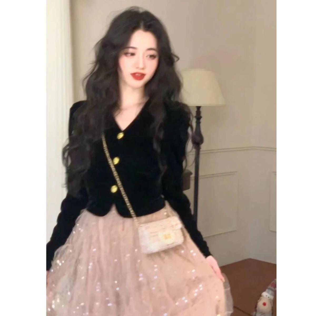 韩国2025春新款丝绒上衣超仙半身裙套装时尚甜美大码连衣裙两件套