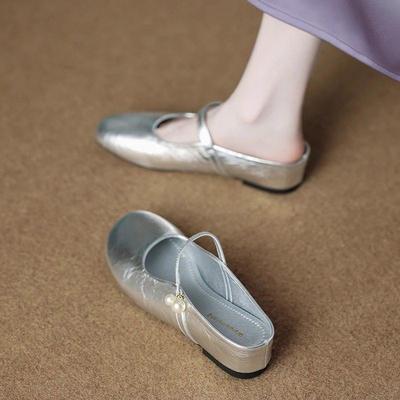 Craes Kally温柔优雅！女性穿在外面的银色脚趾拖鞋，漂亮又不累