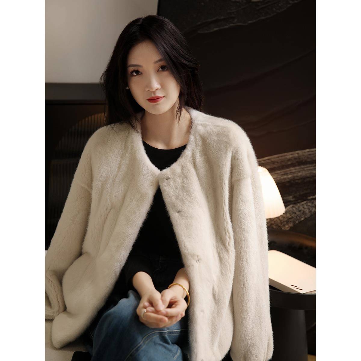 2025秋冬款水貂绒外套女宽松加厚皮草毛毛外套女皮草一体短款圆领