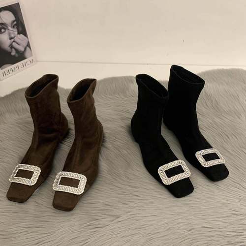 潮牌小香风靴子女鞋子法式瘦瘦短靴爆款秋冬季加绒方头黑色马丁靴