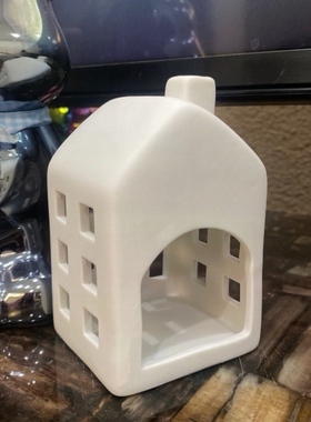 手工简约陶瓷房屋房子小夜灯创意桌面摆件小宠物窝小鱼躲避屋仓鼠