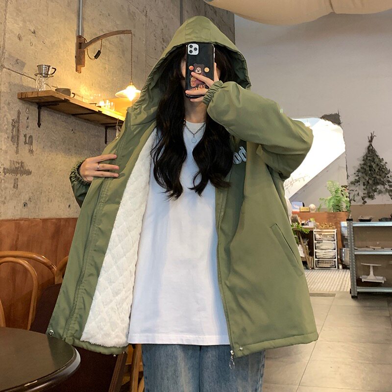 军绿色 羊羔毛冲锋衣 外套女 派克服羊羔绒 棉服女