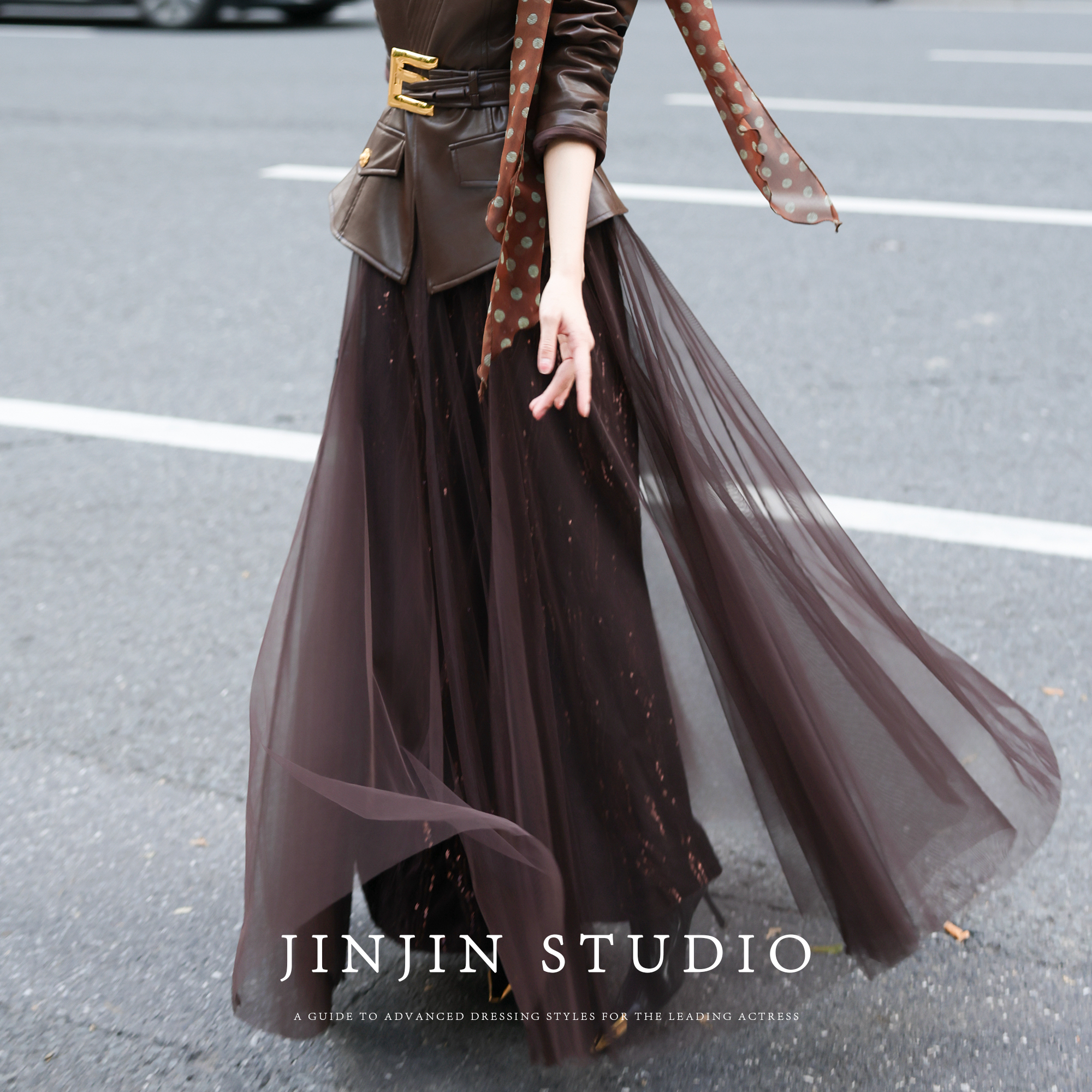 设计感显瘦气质蕾丝拼半身裙