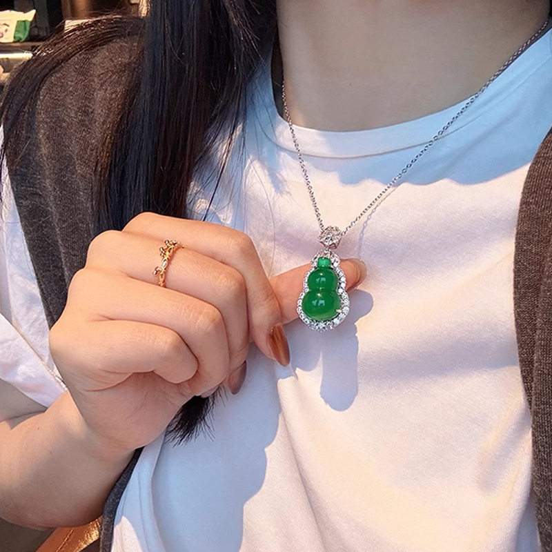 日本gentle motto葫芦玉髓绿玛瑙吊坠项链轻奢小众锁骨链配饰女