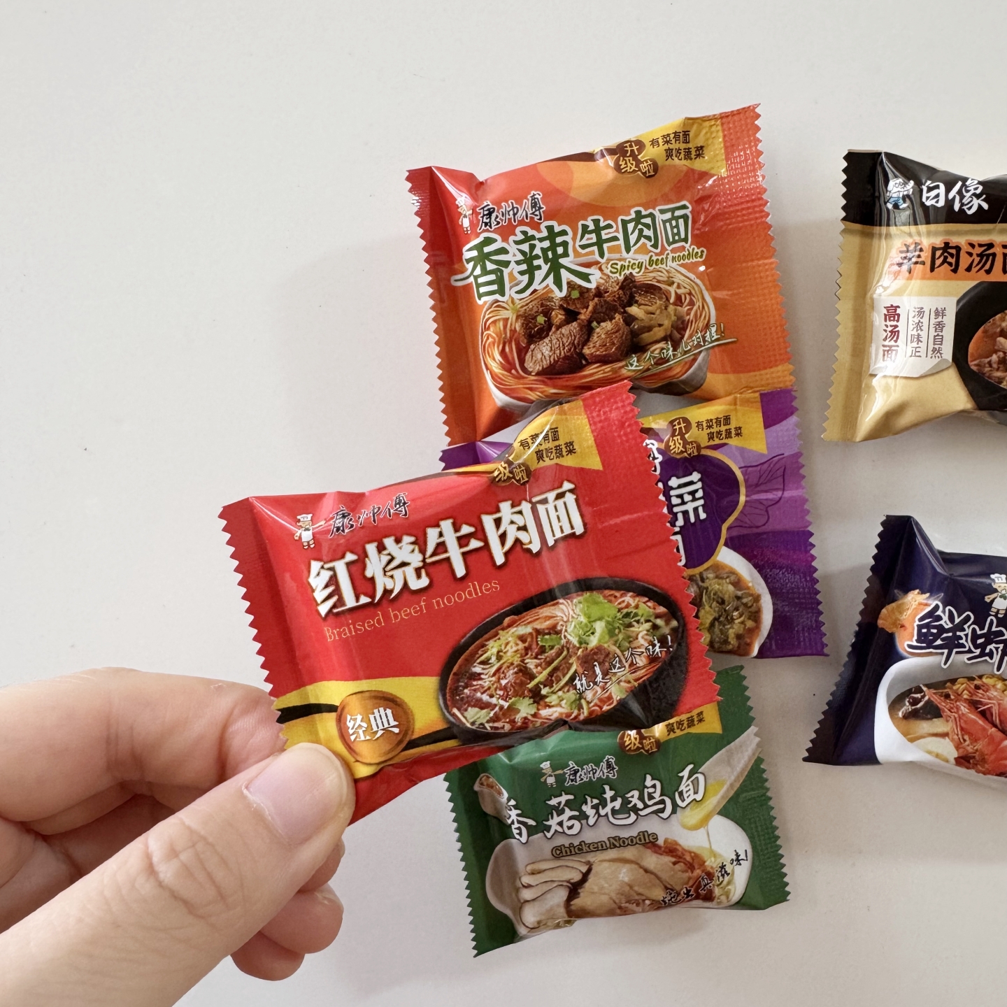 【4个包邮】仿真泡面冰箱贴洞洞板入户门磁吸装饰磁力贴个性磁吸