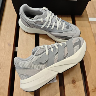阿迪达斯adidas跑步鞋LIGHTBLAZE轻稳定缓震回弹运动鞋 IH8607