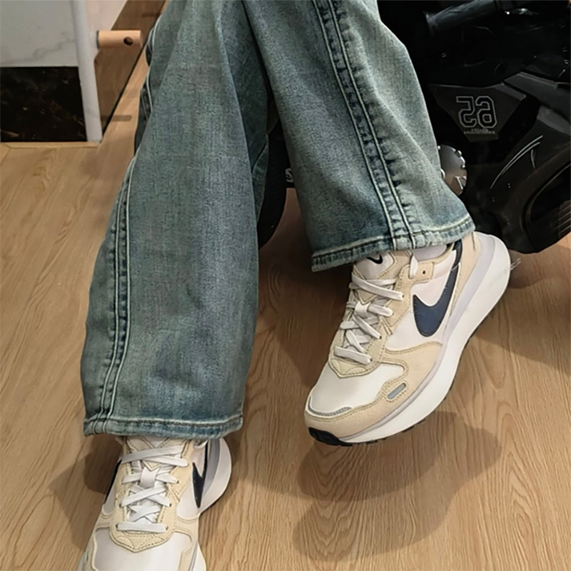 休闲运动跑步鞋耐克系带女