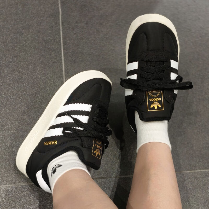 阿迪达斯adidas棉SUPERSTAR HOME黑白保暖面包鞋贝壳头板鞋IE1434