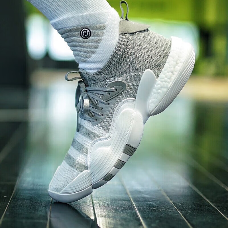 阿迪达斯adidas秋冬季新款运动鞋特雷杨2代实战训练篮球鞋H03842