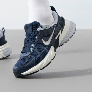 Nike耐克男鞋2024秋季 V2K Run休闲运动复古透气跑步鞋HJ4497-400