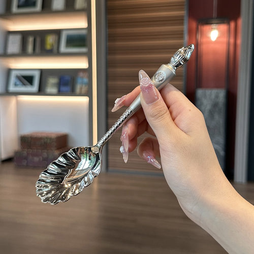 【老板娘自用鼎奢】实心质感18-10不锈钢法式甜品勺贝壳勺子沙拉