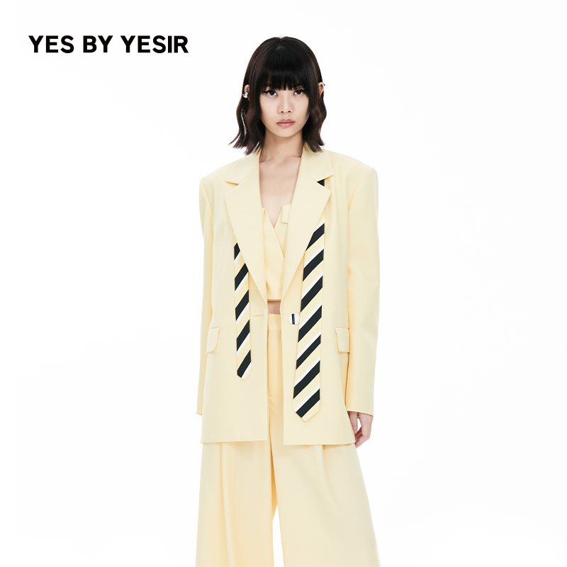 郁金香直身领带宽肩西服