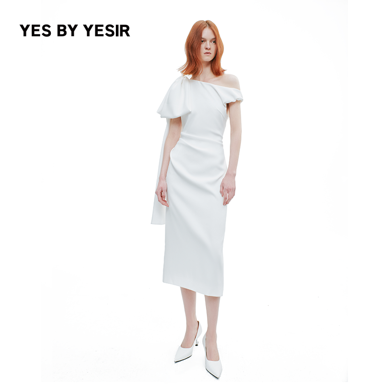 斜肩飘带蝴蝶结连衣裙