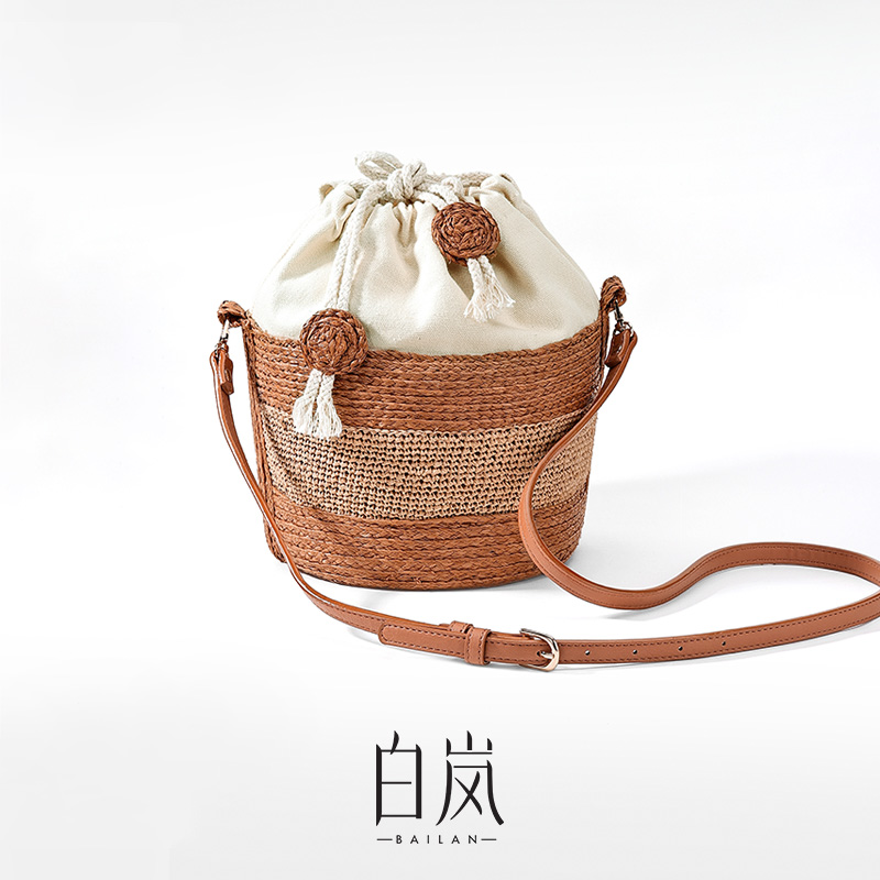 白岚斜跨包包休闲时尚