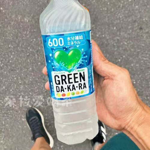 日本进口三得利饮料DAKARA葡萄柠檬蜜柑盐分果味600ml水分补给