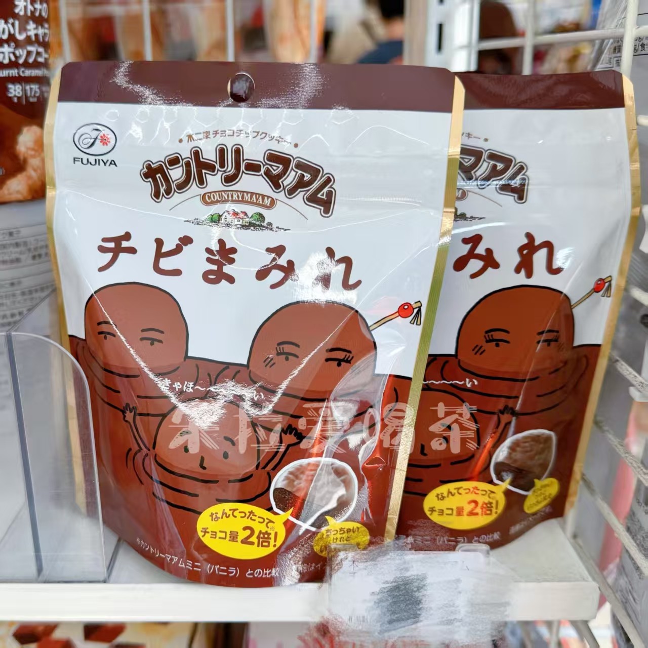 日本进口不二家迷你巧克力派涂层软曲奇夹心饼干儿童休闲小零食