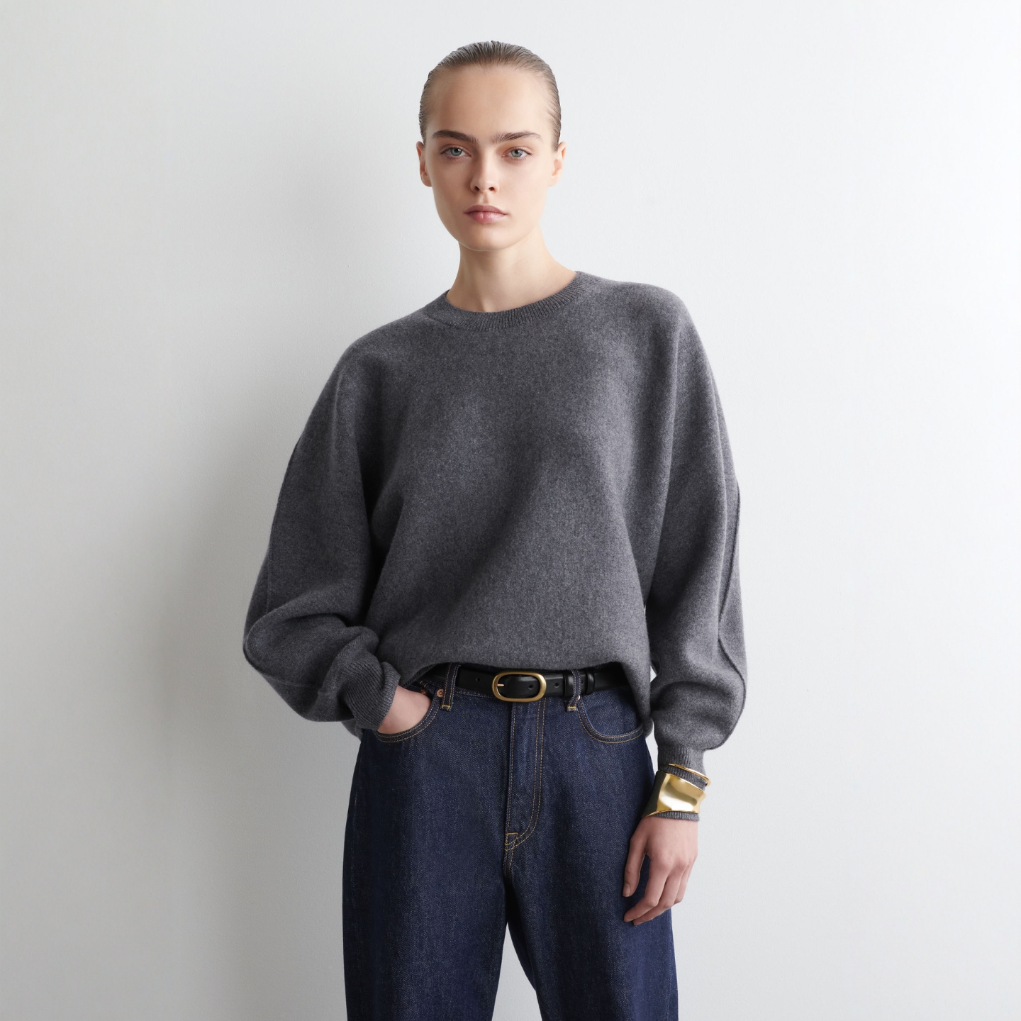 休闲版型圆领双面呢套头毛衣灰色