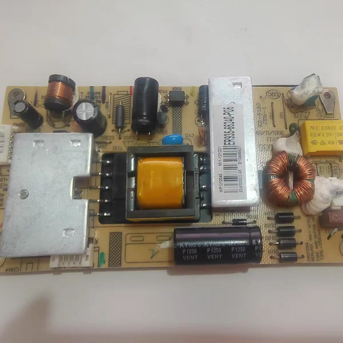 全新LED电源板ER935支持15-24寸二合一升压电源12v4A输出6针