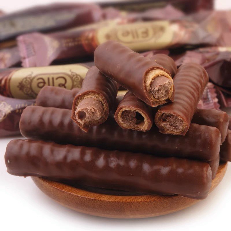 俄罗斯进口KDV巧克力棒网红休闲零食酥脆榛仁酱夹心巧克力棒包邮