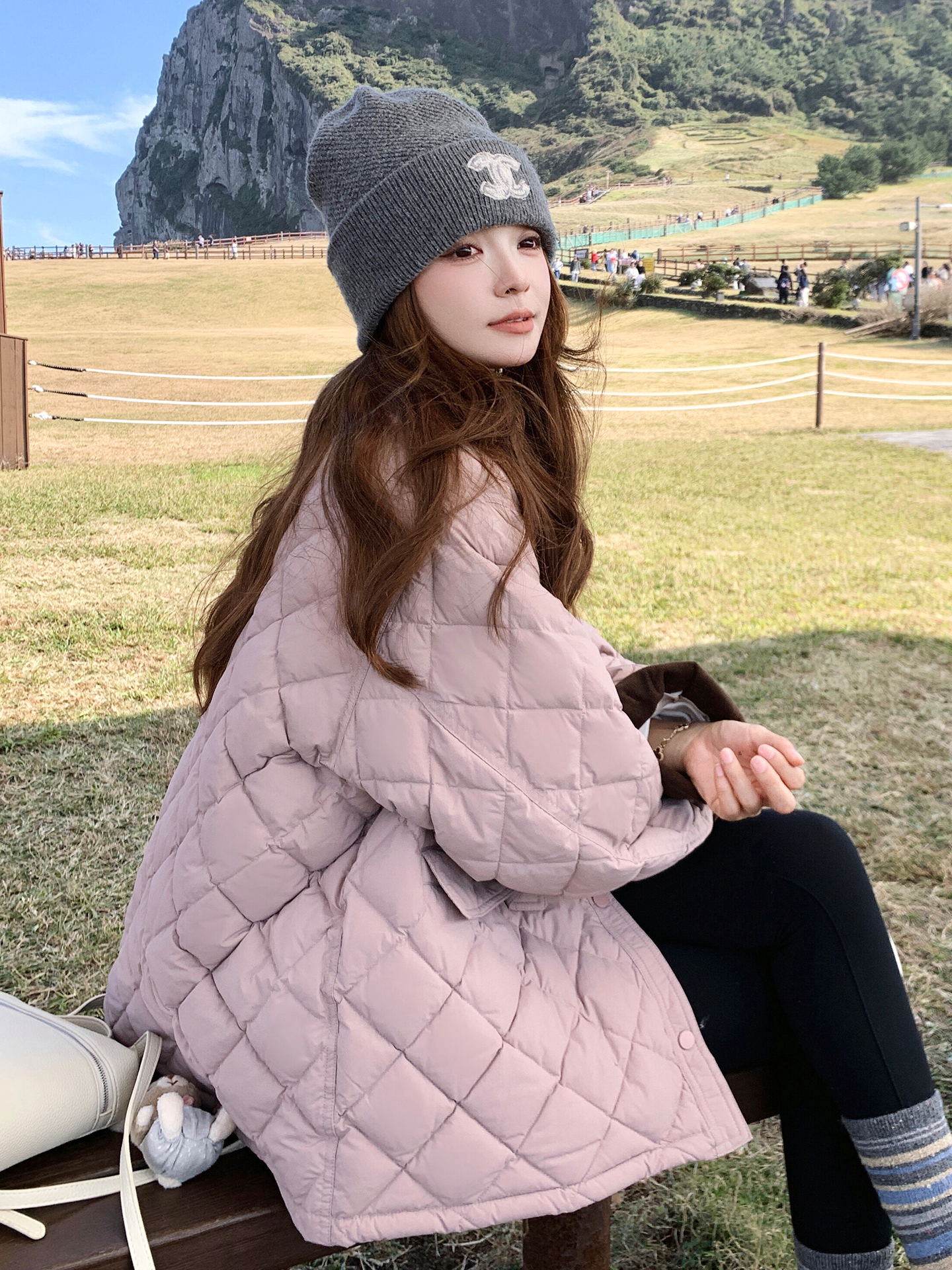 粉色超好看菱形格轻薄棉服外套女2025冬季设计感宽松保暖翻领棉衣