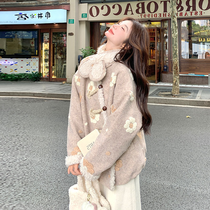 设计感立体花朵羊羔毛羽绒服女2024冬小个子保暖加厚90白鸭绒外套