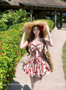 SISI JIANG“玫瑰甜茶”休闲度假风复古碎花蝴蝶结收腰吊带花苞裙