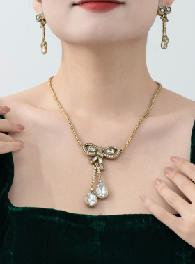 中古风蝴蝶结水滴宝石项链锁骨链