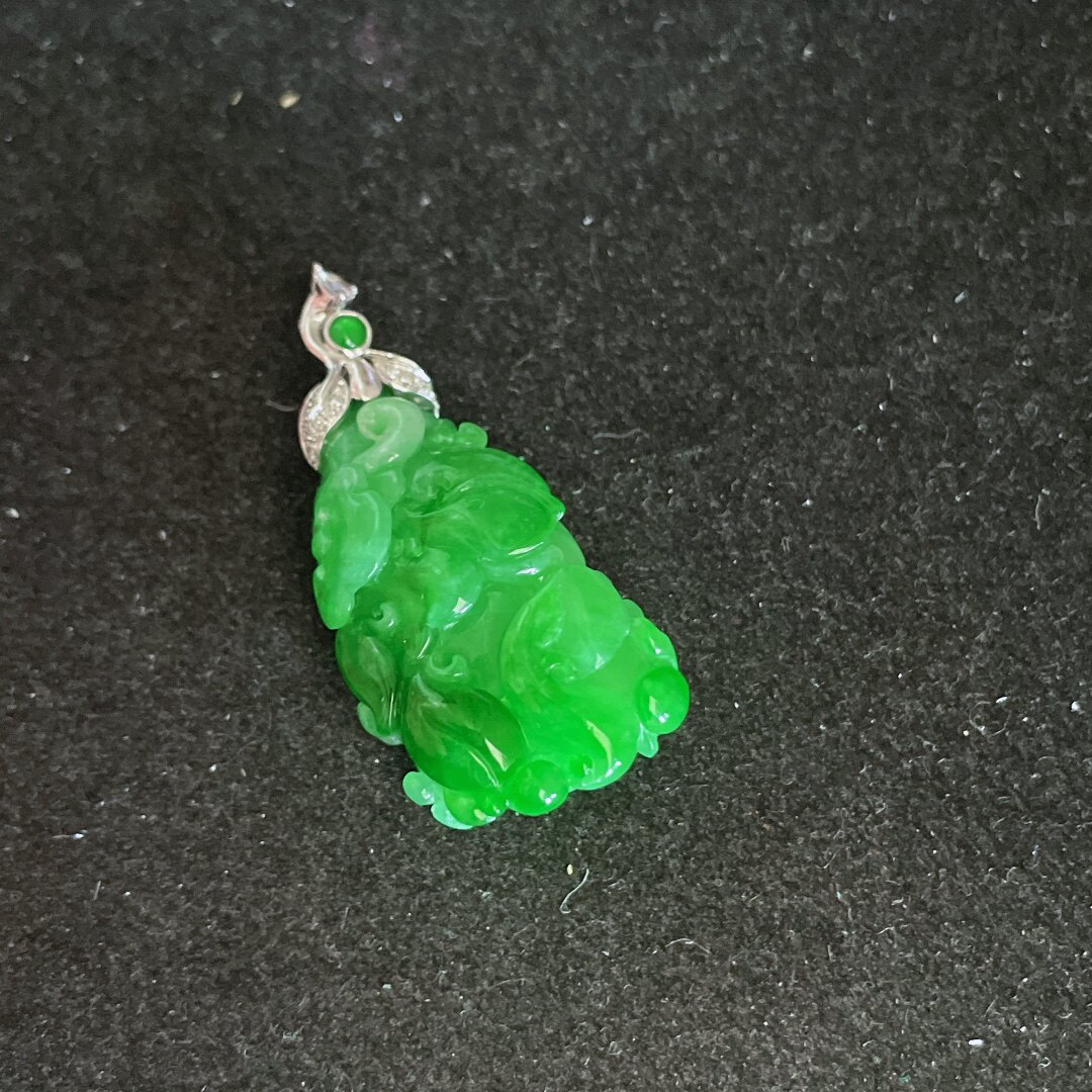 天然缅甸高端翡翠a货18k金满绿白菜吊坠xcbr