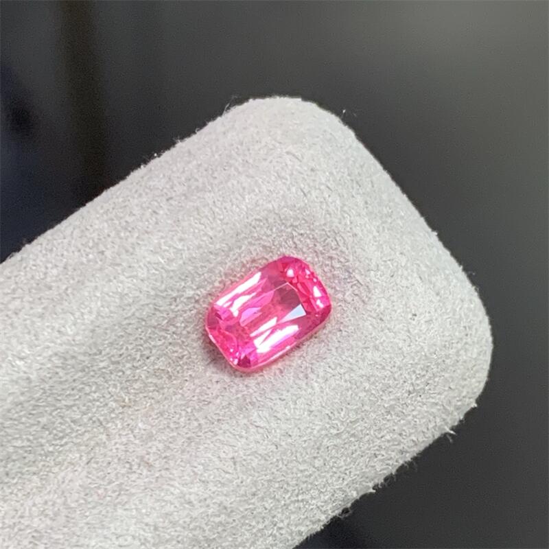 天然尖晶石镶嵌裸石枕形满火彩透手镯手链耳饰1.06ct吉尔德证书悠