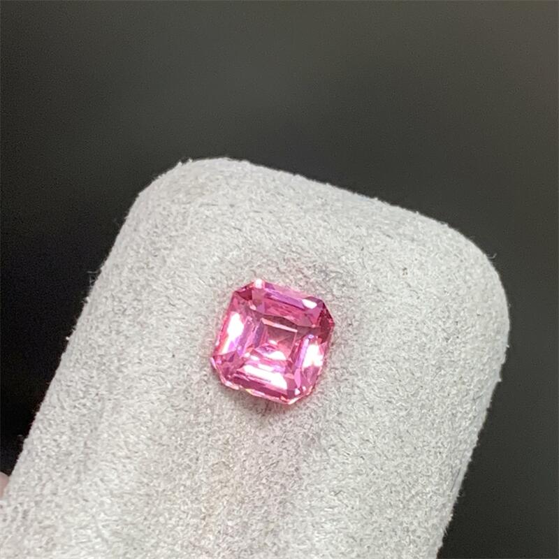 天然尖晶石镶嵌裸石满火彩耳钉耳坠手链18k金1.01ct吉尔德证书悠