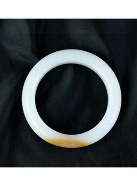 精品天然和田玉且末糖羊脂玉57-58圈口手镯 玉质细腻 重78.2克cs0