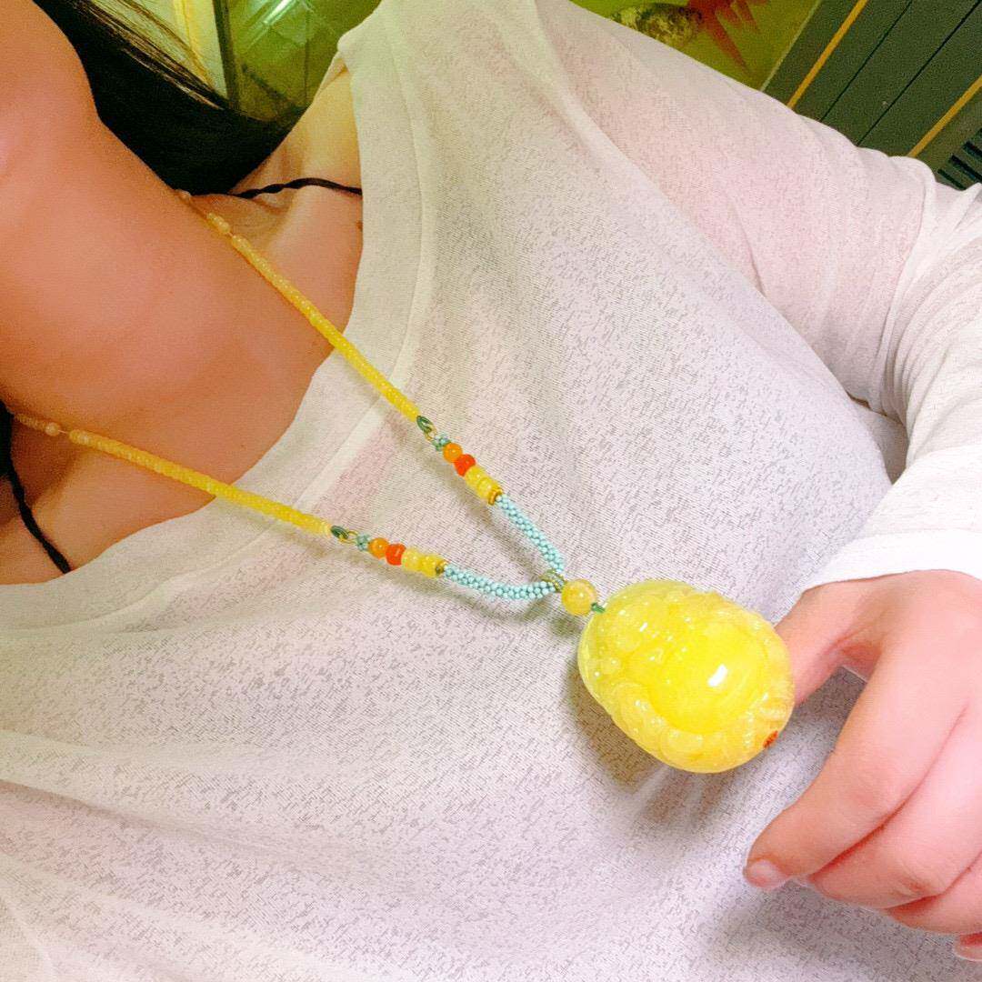 天然俄料白花蜜蜡弥勒笑佛吊坠 项链 蜡质浓郁 坠47.2克 配证书nn
