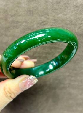 天然和田碧玉59.5mm圈口手镯 猫眼效应强 极微微黑点 重56.08克bh
